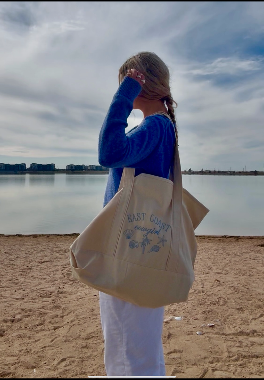 Beach essentials tote🤍🌊